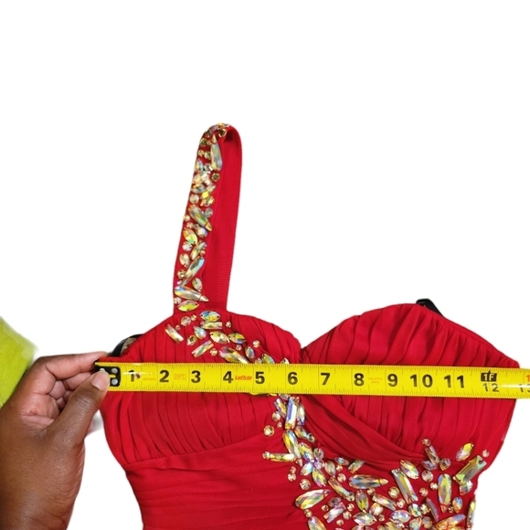 City Triangles Red one-shoulder maxi dress size Junior 1 - Picture 7 of 7